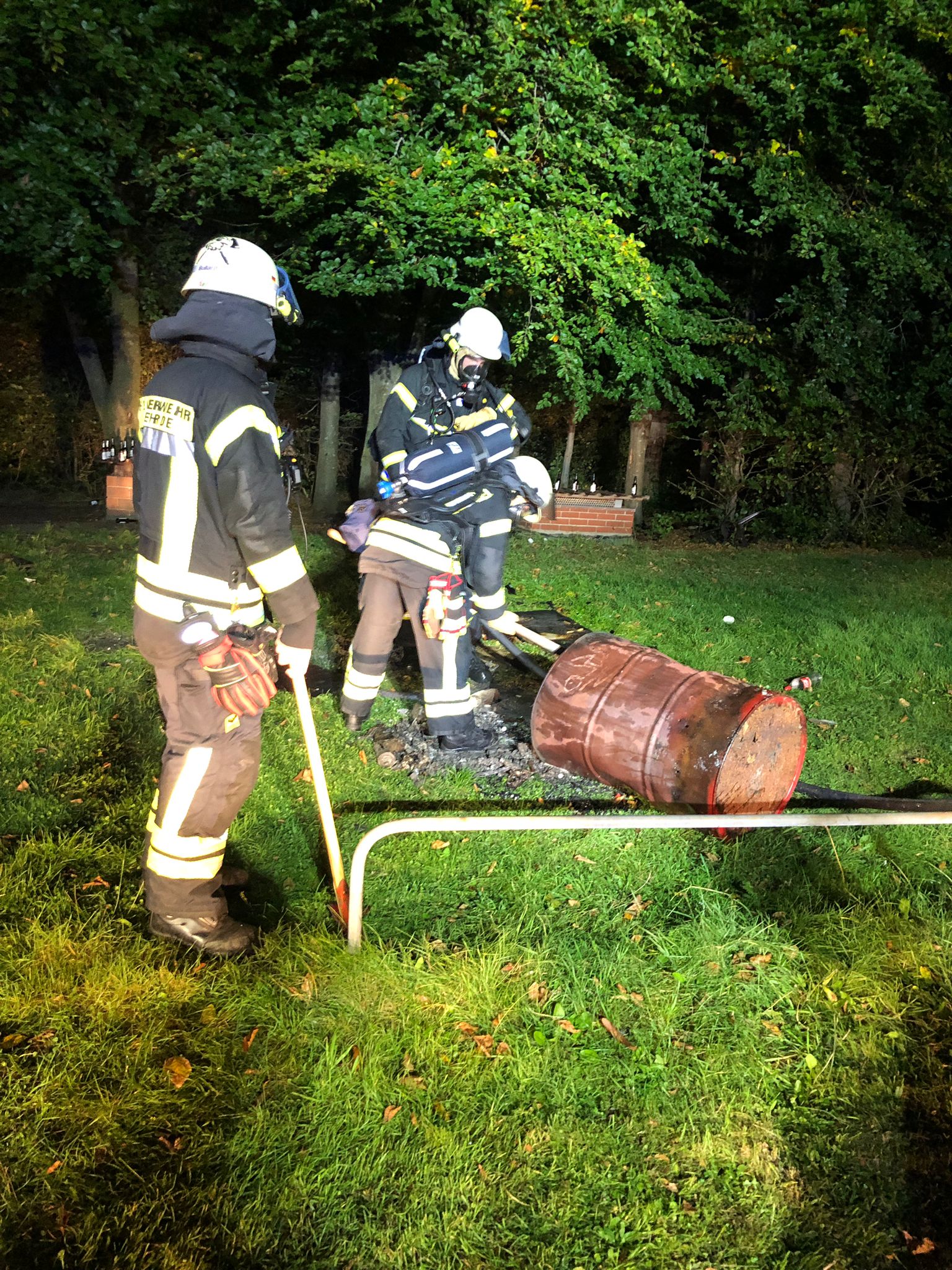 Einsatzfahrzeuge am Einsatzort