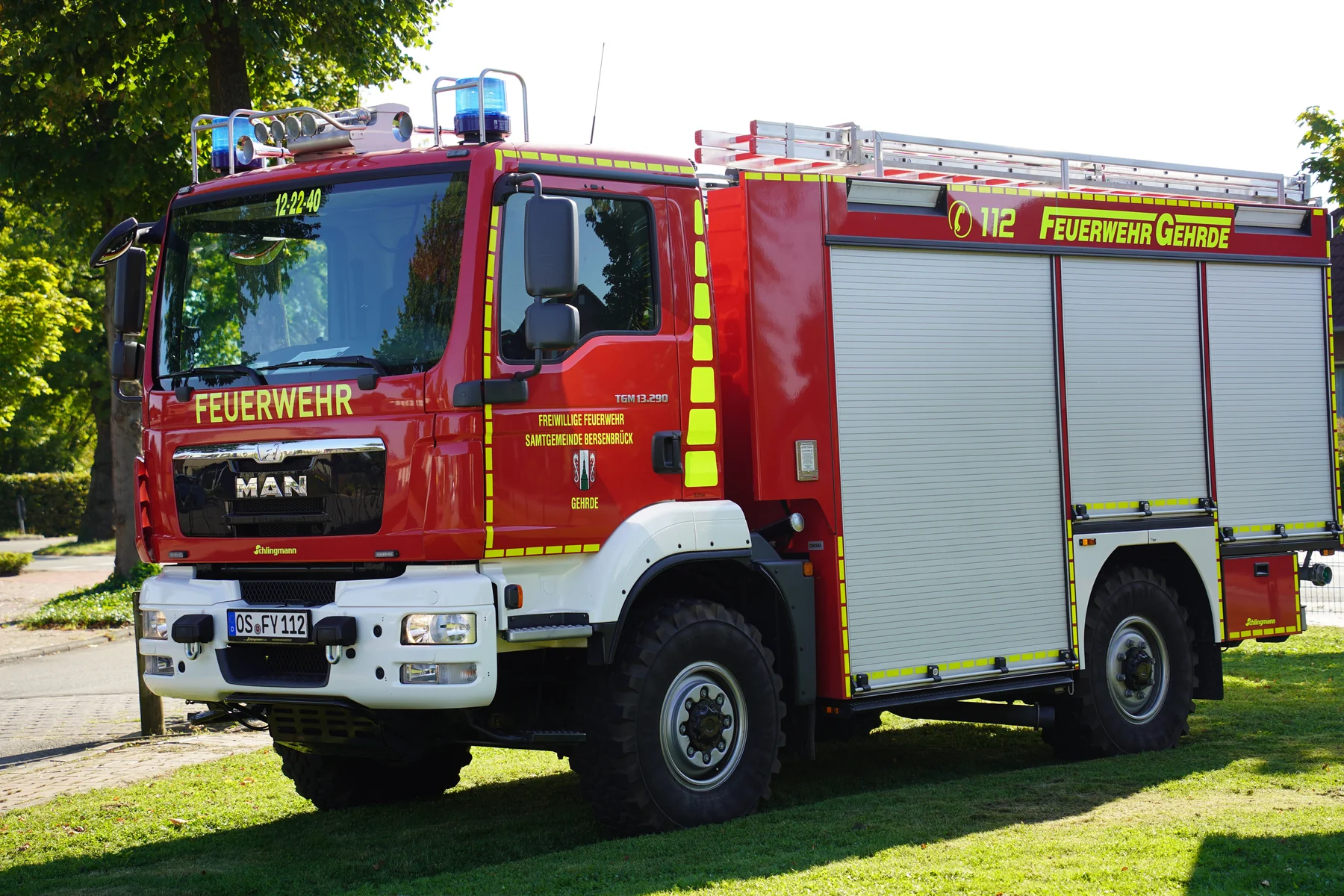 Tanklöschfahrzeug TLF 3000 der Feuerwehr Gehrde, vollständig abgebildet